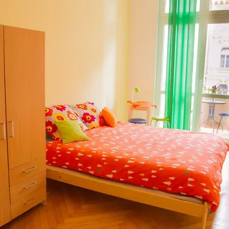 Acai Hostel *