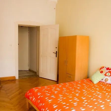 Hostel Acai Μπίντγκοστς