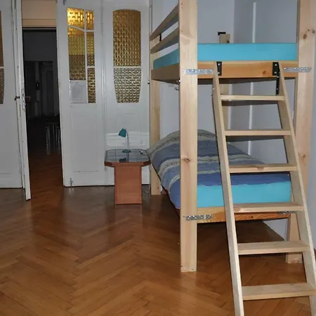 Acai Hostel *
